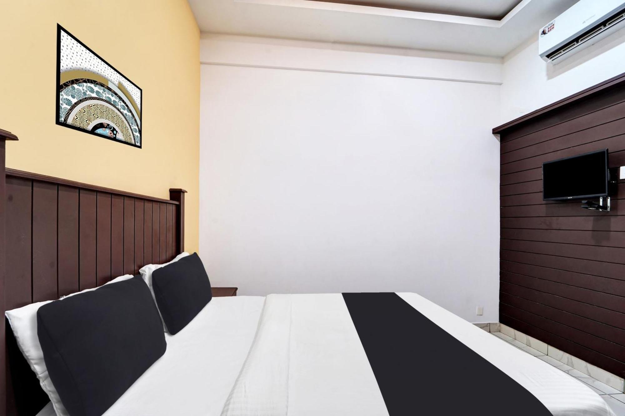 Super Collection O Calvathy Road Near Fort Kochi Exterior foto